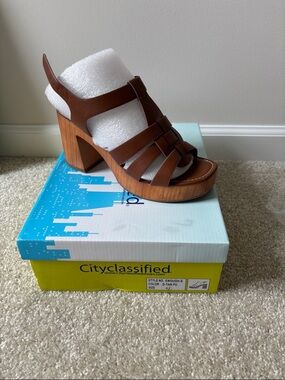 Women’s Tan Platform Heeled Sandals